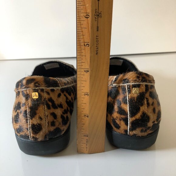 Aravon Womens Abbey Loafers Sz 8D Leopard Print Bit Slip On Comfort Casual Shoes - Picture 2 of 9